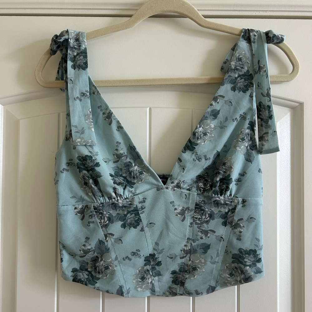 Floral going out top